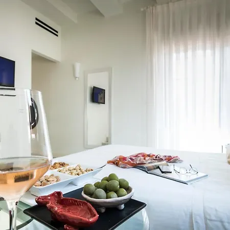 Metropole Hotel
